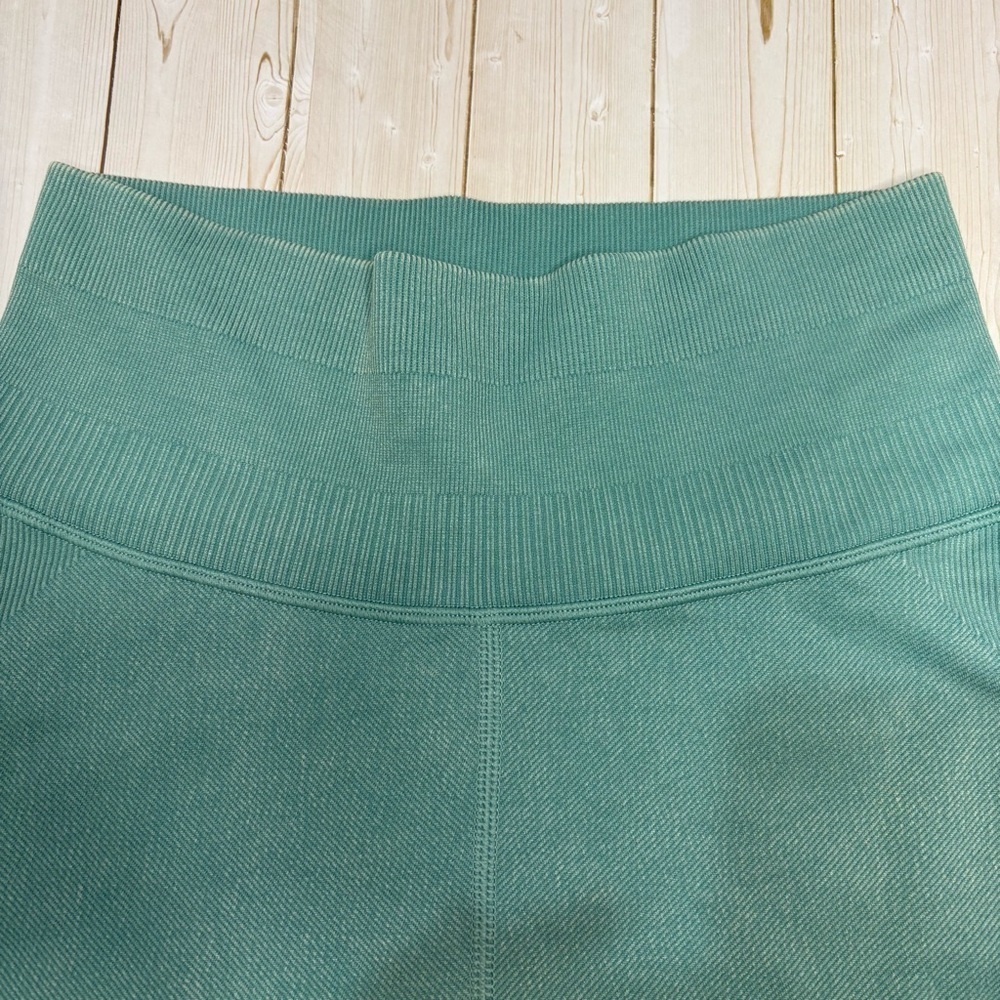 JoyLab Sage Green High Rise Athletic Shorts Harbor Color Bike Shorts Small - Picture 3 of 4